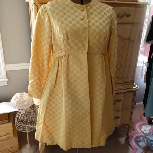 VINTAGE 1960S YELLOW POLKA DOT DRESS AND COAT! " JR. THEME NEW YORK"! UNION MADE - Picture 4 of 16